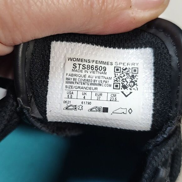 Sperry Black Patent Leather 6.5 Sneakers - New - Picture 7 of 7